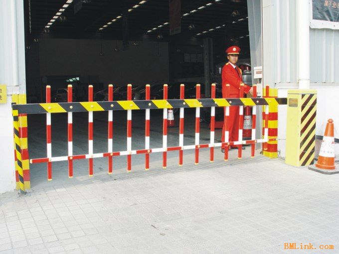 小區門口擋車器(道閘)