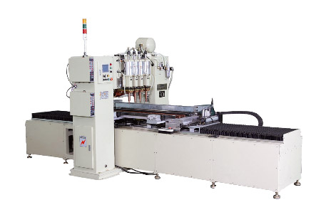 扶梯踏板自動(dòng)焊接專(zhuān)機(jī)