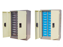 溫濕度計(jì)、萬用表、端子、斜口鉗、紅外測(cè)溫儀、穩(wěn)