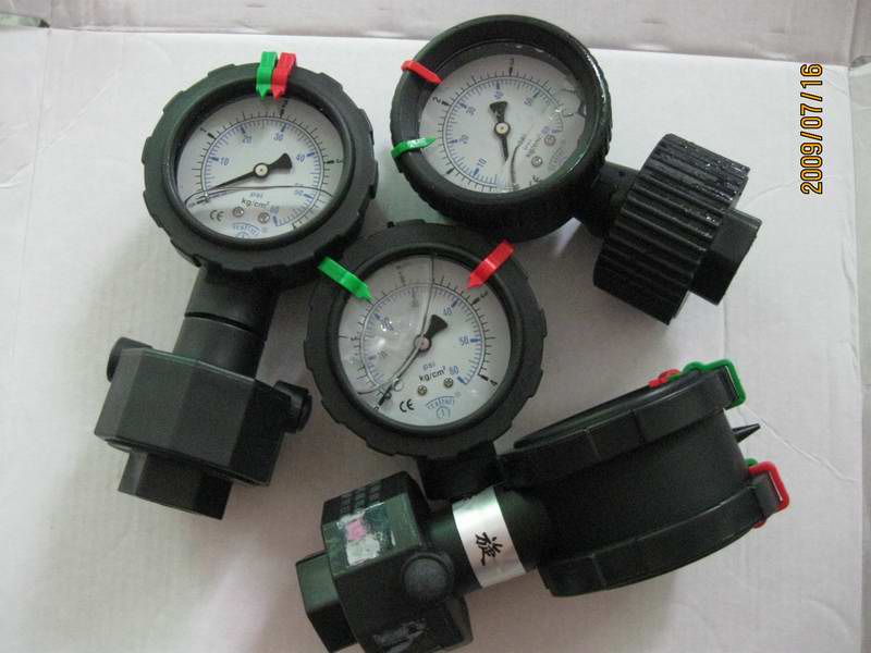 全PP耐酸堿、耐腐蝕隔膜壓力表