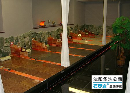 日本巖盤(pán)浴