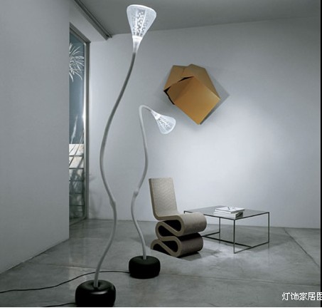 供應米蘭夢PIPE 白色落地燈