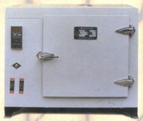 電熱鼓風(fēng)干燥箱