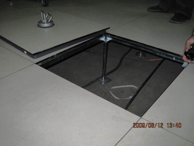 “沈一”牌鋼基陶瓷地板