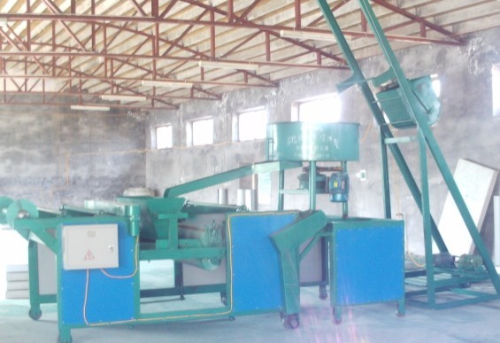 無機玻璃鋼保溫板設備