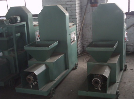 潤合木炭機(jī)設(shè)備和木炭機(jī)價(jià)格