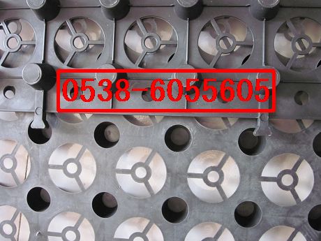 供應(yīng)塊狀蓄排水板，植草排水板