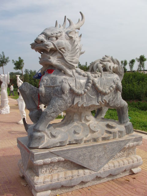 石雕麒麟，青石麒麟，如意麒麟，招財麒麟