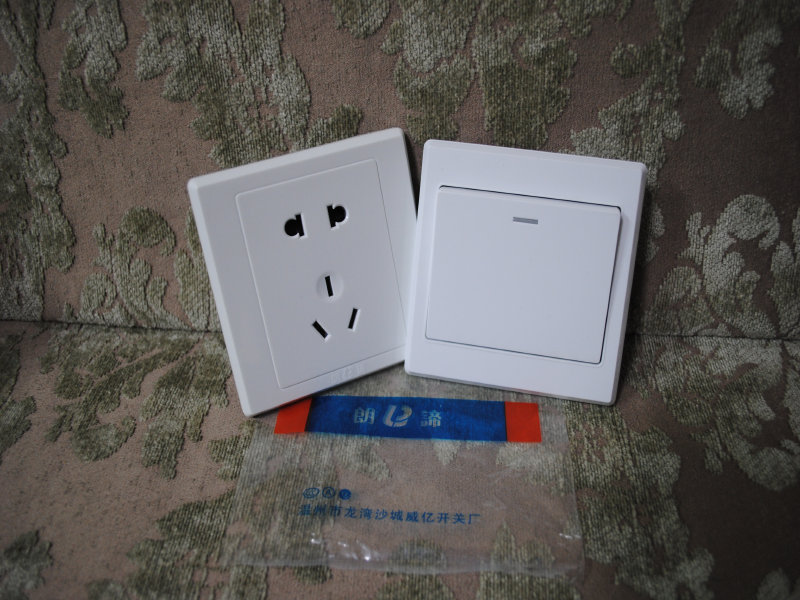 朗諦 L80系列 開關插座