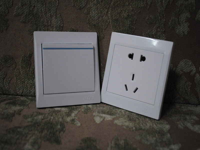 朗諦 L70系列 開關插座