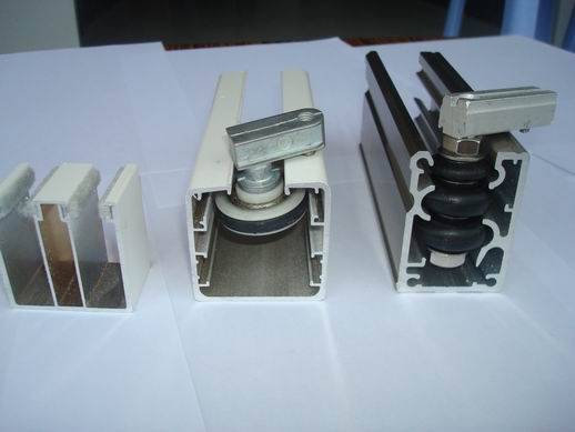 供應豪華門窗，無框折疊窗，鋁合金陽光房，折疊紗門廠