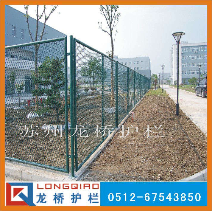 小區(qū)隔離網(wǎng)，學(xué)校隔離網(wǎng)，學(xué)校圍墻隔離網(wǎng)，安全美觀