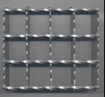 齒形格柵板、防滑格柵板沈陽(yáng)專業(yè)供應(yīng)