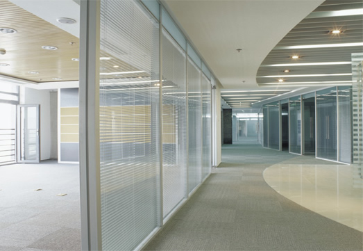 什么是玻璃隔斷！！！