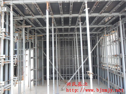 興民基業創新型建筑模板支撐架