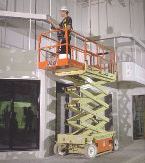 剪叉式高空作業平臺