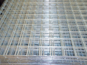 電焊網片用途|寬幅電焊網片|養(yǎng)殖電焊網片