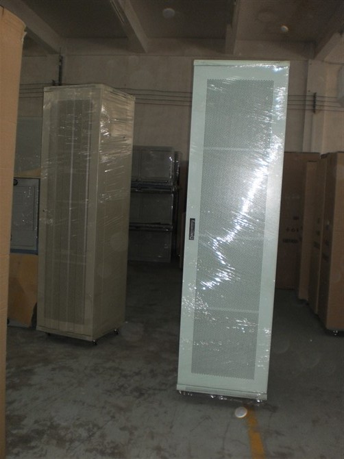 廣東化州網(wǎng)絡(luò)機柜，化州監(jiān)控臺，化州機柜廠家直