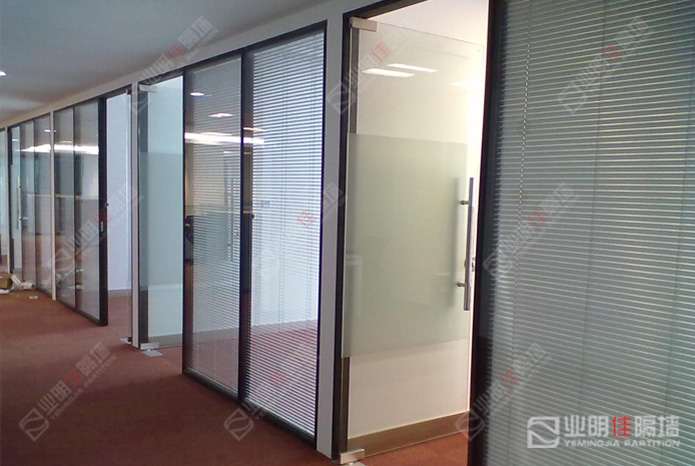 高隔間，辦公室成品玻璃隔斷業明佳隔斷墻
