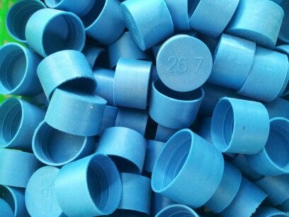 鋼管護帽、供應鋼管管帽、鋼管防護帽、塑料管帽