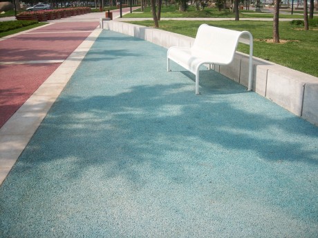 無機透水地坪——緩解城市“熱島現象”的新型環保地面