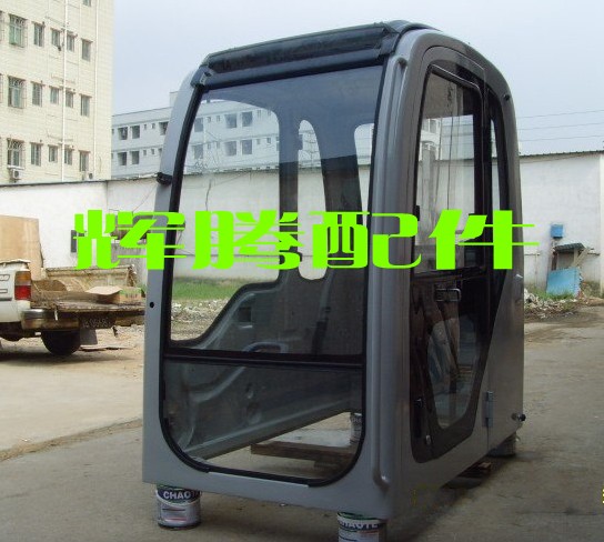 山河智能挖掘機駕駛室