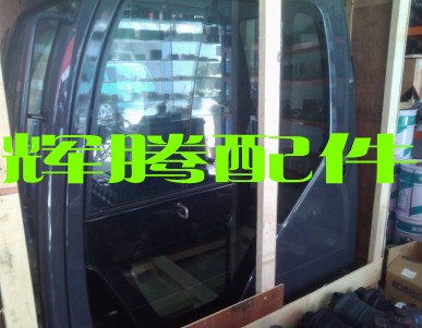 神鋼挖掘機駕駛室