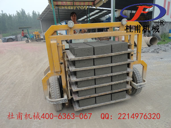 多快好省就得用杜甫機械免燒磚轉運車
