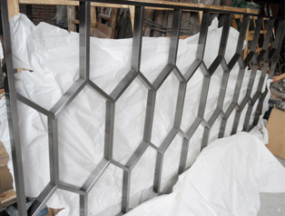 供應(yīng)六邊形不銹鋼花格，雙面不銹鋼花格加工，佛山不銹