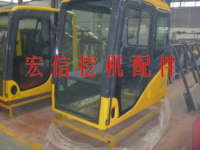 小松-7挖掘機駕駛室