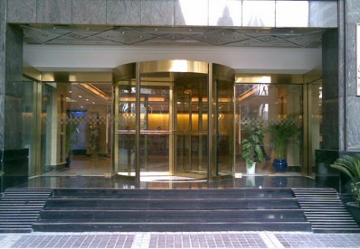 上海華美達酒店安裝旋轉門