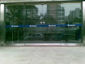 上海嘉定區華亭自動們維修 感應門吊輪凹陷更換