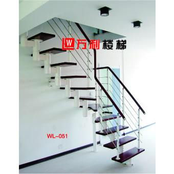 鋼木樓梯廠家引導客戶正確保養產品