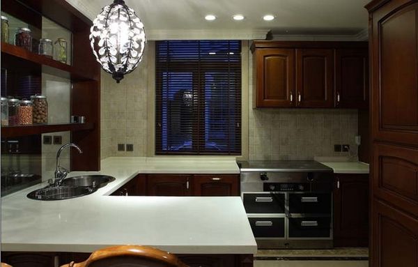 “洋品牌”的過期肉  警醒衣柜消費