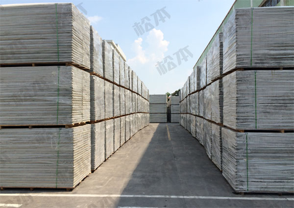 松本輕質(zhì)實(shí)心復(fù)合條型墻板，新型多功能復(fù)合墻板