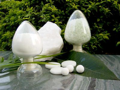 精細高白石英粉：經氣流粉碎產生。