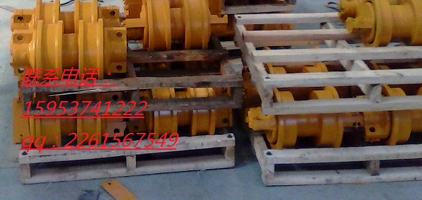 山推ty220推土機支重輪