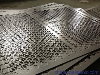 安平縣壯強絲網制品有限公司專業生產重型沖孔網