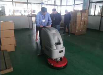 昆山客戶買洗地機認準蘇州優尼斯