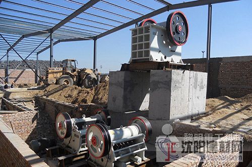 600*900鄂式破碎機價格