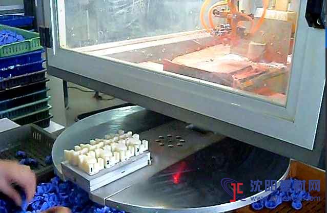 B1-1200玩具自動(dòng)噴油機(jī)