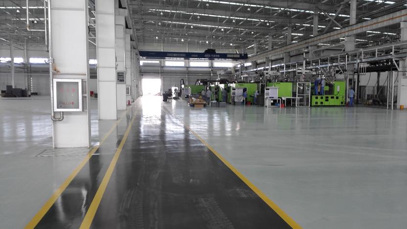 華翔汽車零部件車間防腐防塵防護地坪！