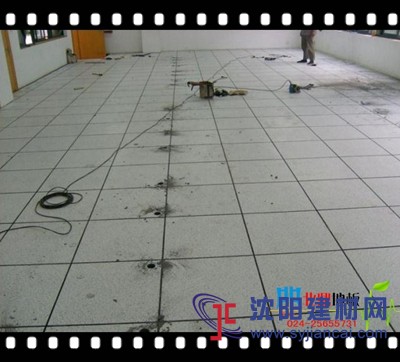 沈陽(yáng)防靜電地板廠家-學(xué)校機(jī)房打孔