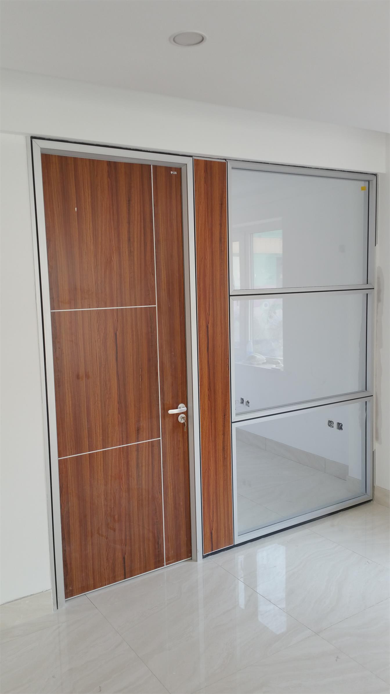 丹東玻璃隔斷供應商_丹東隔斷型材批發