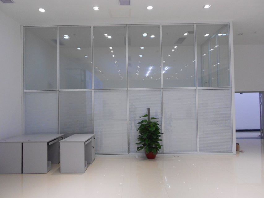 錦州玻璃隔斷供應商_錦州隔斷型材批發