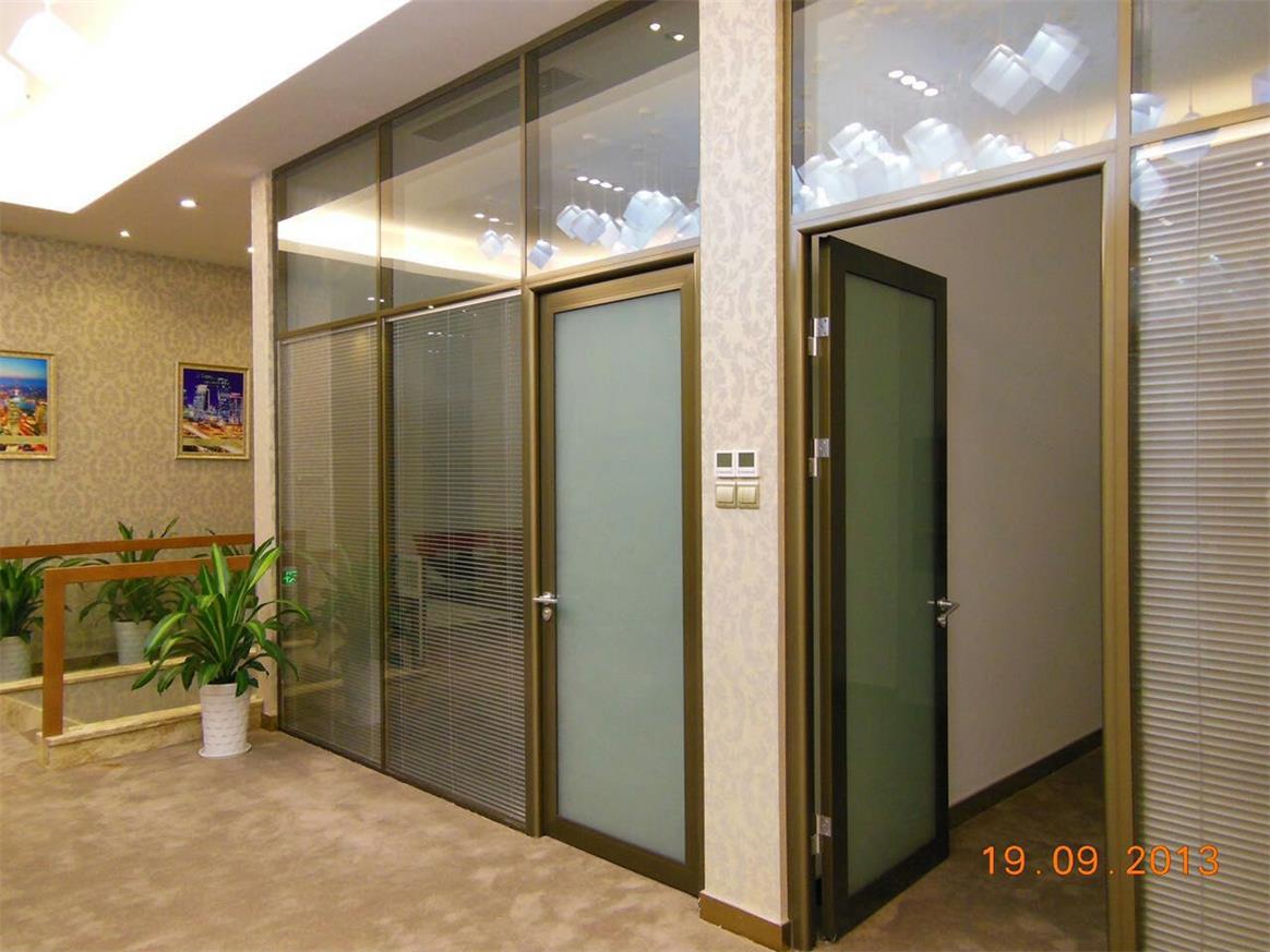 本溪玻璃隔斷供應商_本溪隔斷型材批發