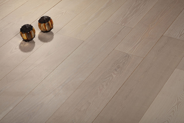 圣達地板實木復合率性系列：白臘木—月牙泉
