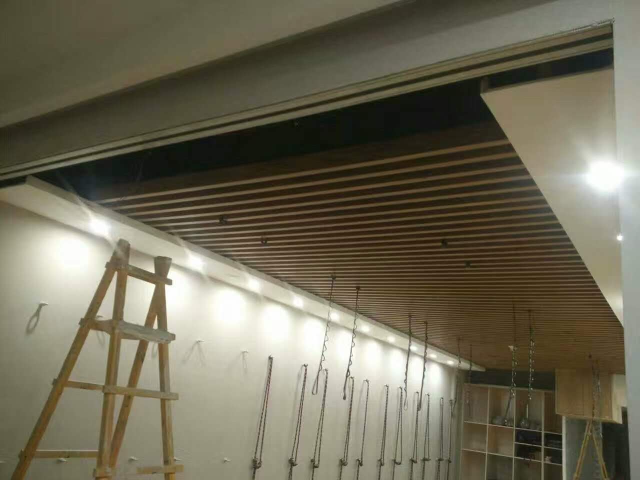 金地鉑悅空中瑜伽館活動隔斷吊軌