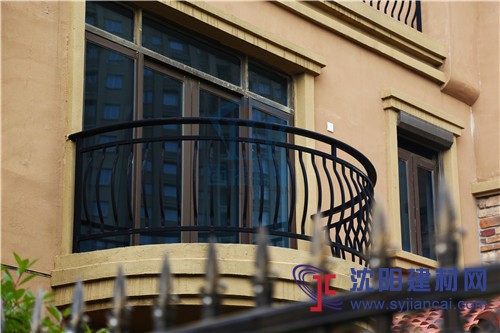 江蘇固格瀾柵小區陽臺護欄