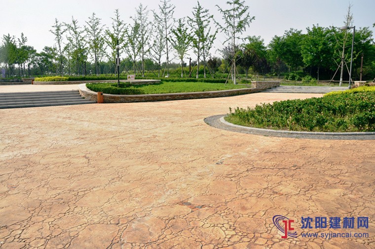 盤(pán)錦壓模地坪材料